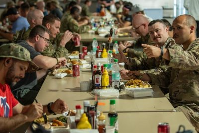 For holiday, U.S. service members receive messages of thanks, meals of plenty