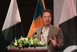 Khan supporters in Pakistan break through Islamabad barriers