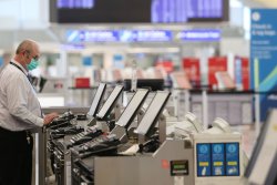 Senators critical of U.S. airlines for raking in billions in so-called junk fees