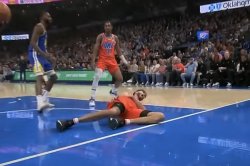Thunder's Chet Holmgren fractures pelvis vs. Warriors